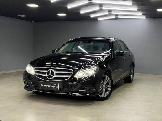 MERCEDES-BENZ E 250 2.0 AVANTGARDE 16V TURBO GASOLINA 4P AUTOMÁTICO MERCEDES-BENZ E 250 2.0 AVANTGARDE 16V TURBO GASOLINA 4P AUTOMÁTICO